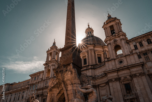 Obraz na plátně piazza colonna in Rom mit Blendenstern