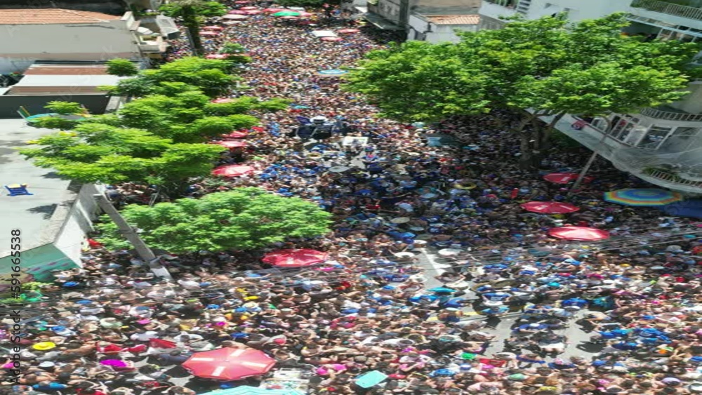 Carnaval Brasileiro Bloquinho Bloco Rua Cidade Paisagem Urbana Urbano São Paulo Grupo Carnavalesco Musical Charanga Movimento Pessoas Instrumentos Metal Trombone Sax Saxofone Trompete Flauta Sao 