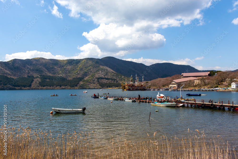 Naklejka premium 芦ノ湖・桃源台港周辺の風景