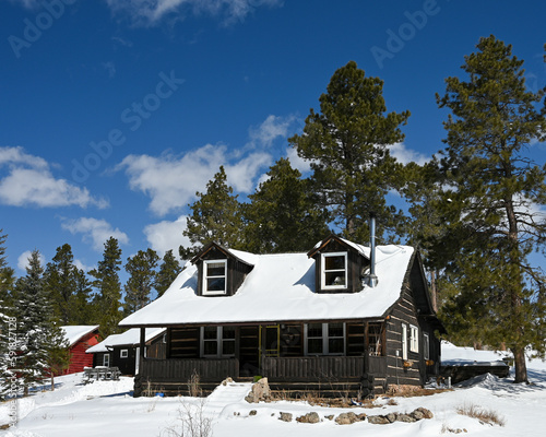 Cabin in the Black Hills © Randy Runtsch