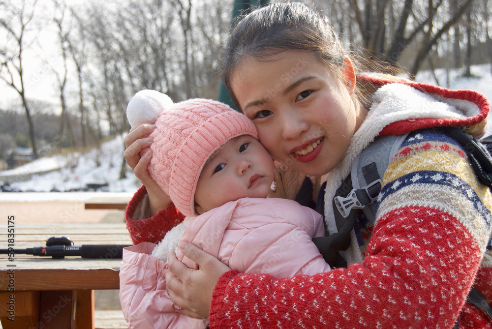 Obraz premium The love between mother and daughter is very special.