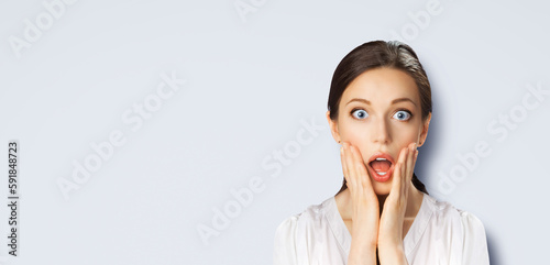 Cuadro en lienzo Wow! Excited surprised, astonished very happy woman