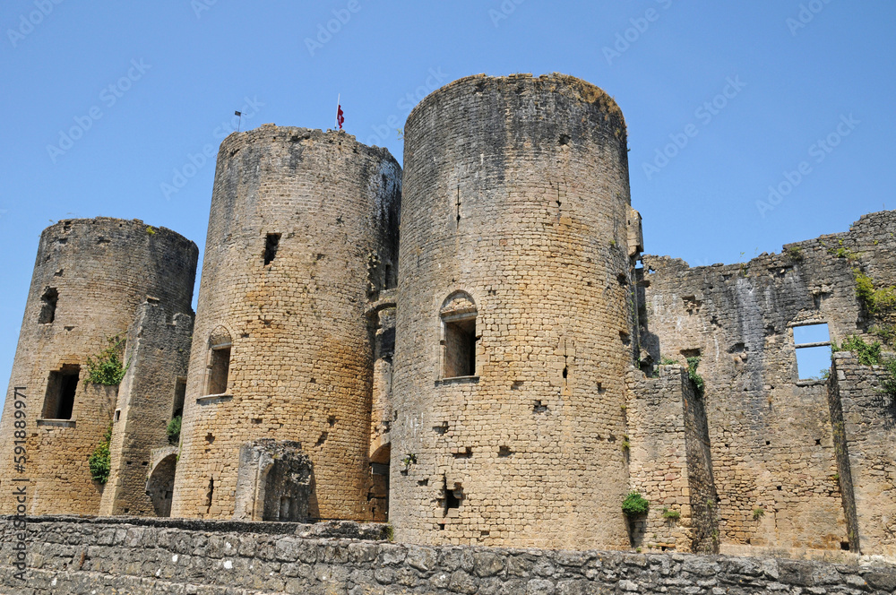 castle of Villandraut in Gironde