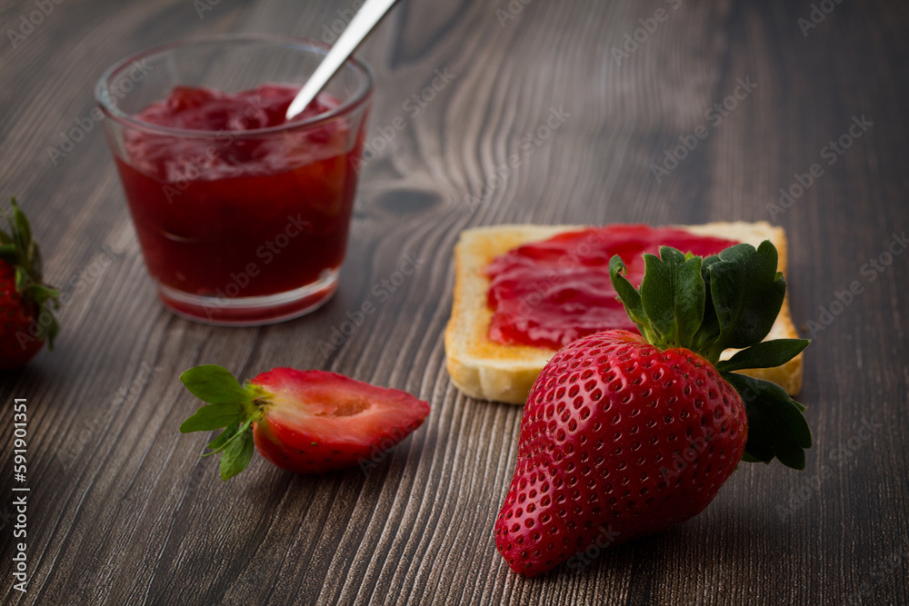 Strawberry jam is made from strawberries, This jam can be used for spreading white bread, Strawberry jam is made from strawberries, This jam can be used for spreading white bread,