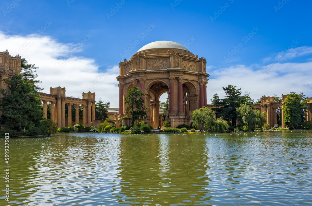 The Palace of Fine Arts of San Francisco is a monumental structure originally constructed for the 1915 Panama-Pacific Exposition in order to exhibit works of arts..