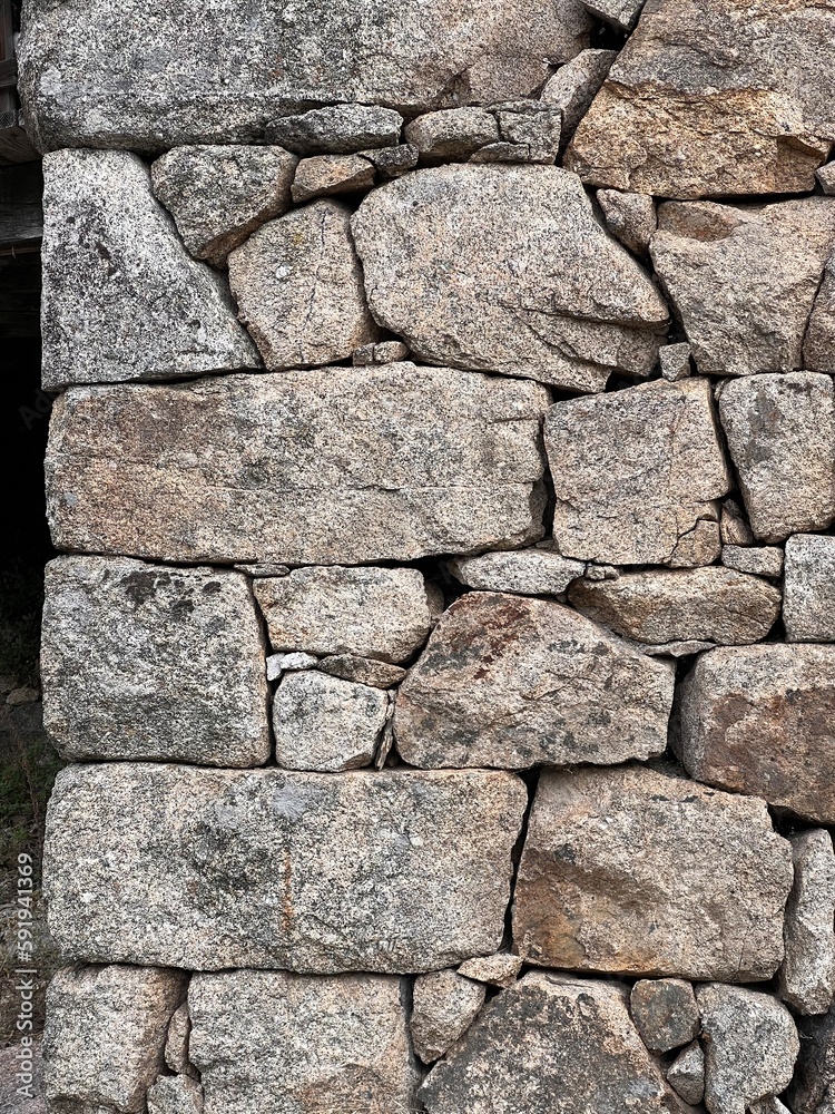 Obraz premium Detail of a traditional dry stone masonry from the south of France in the Cevennes