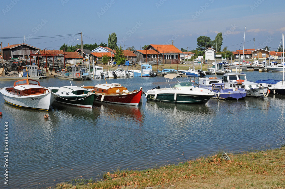 oyster farming village of La Tete de Buch