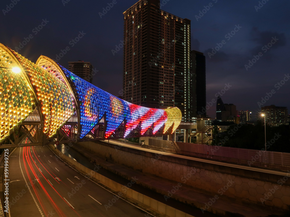 Fototapeta premium the night look of Saloma Link (pintasan saloma) kuala lumpur malaysia.the image taken on October 2020 from kampong bharu ,kuala lumpur ,malaysia.
