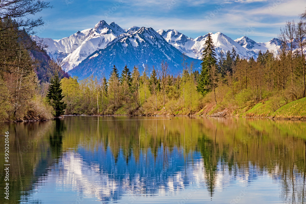 Auwaldsee - Fischen - Allgäu - Herbsttag - Alpen - Spiegelung