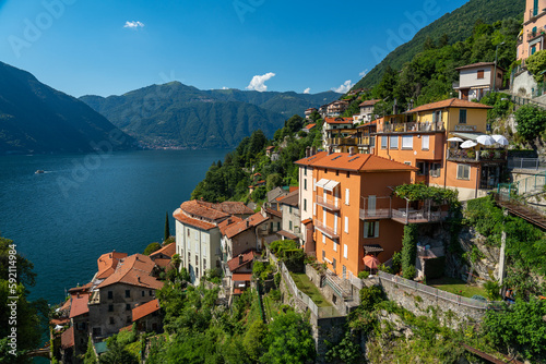 Como Lake, Italy © horizonstar