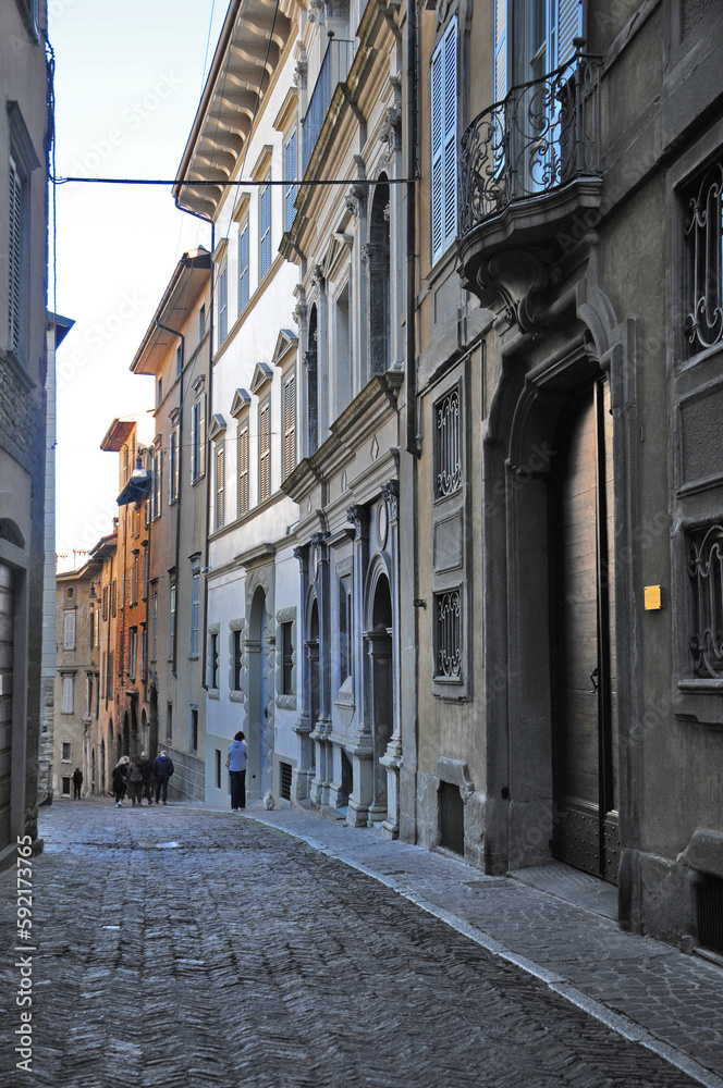 Bergamo, le strade della Città Alta - Lombardia