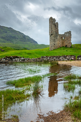 Old ruins of Ardvreck castle at Loch Assynt  North West Highlands  Scotland  UK