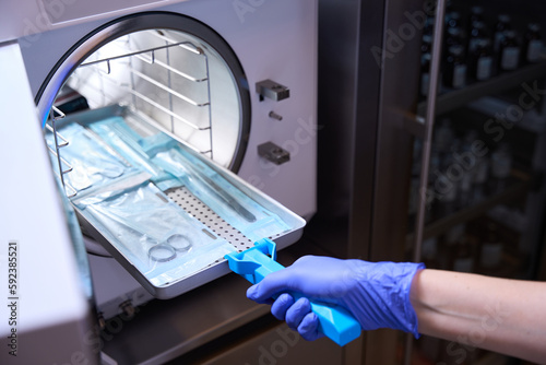 Close up the process of sterilizing medical instruments in an autoclave