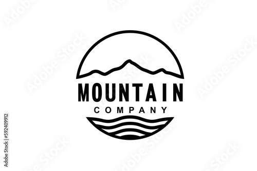 Retro Vintage Mountain Sea Adventure Hipster Emblem Logo design