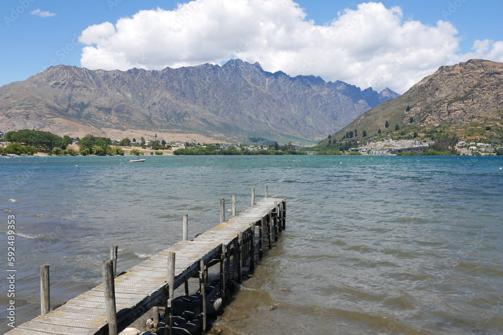 Steg am Lake Wakatipu Neuseeländische Alpen Neuseeland