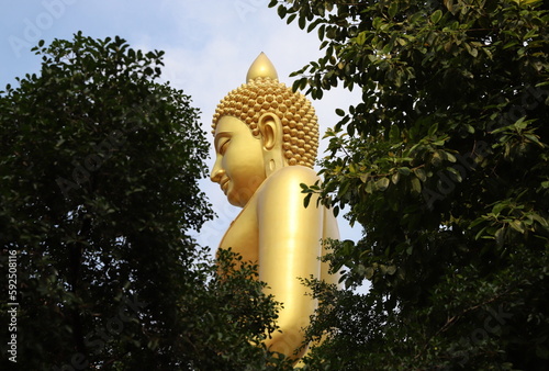 Giant Buddha at Wat Paknam Temple: Dhammakaya Dhepmongkol