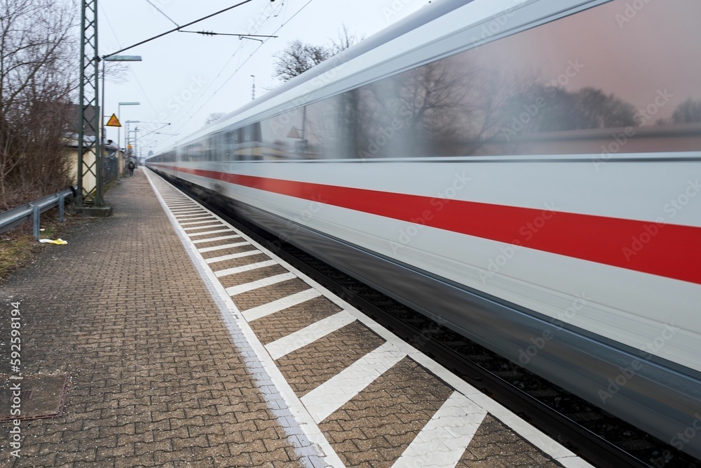 Fototapeta premium Long exposure of a train