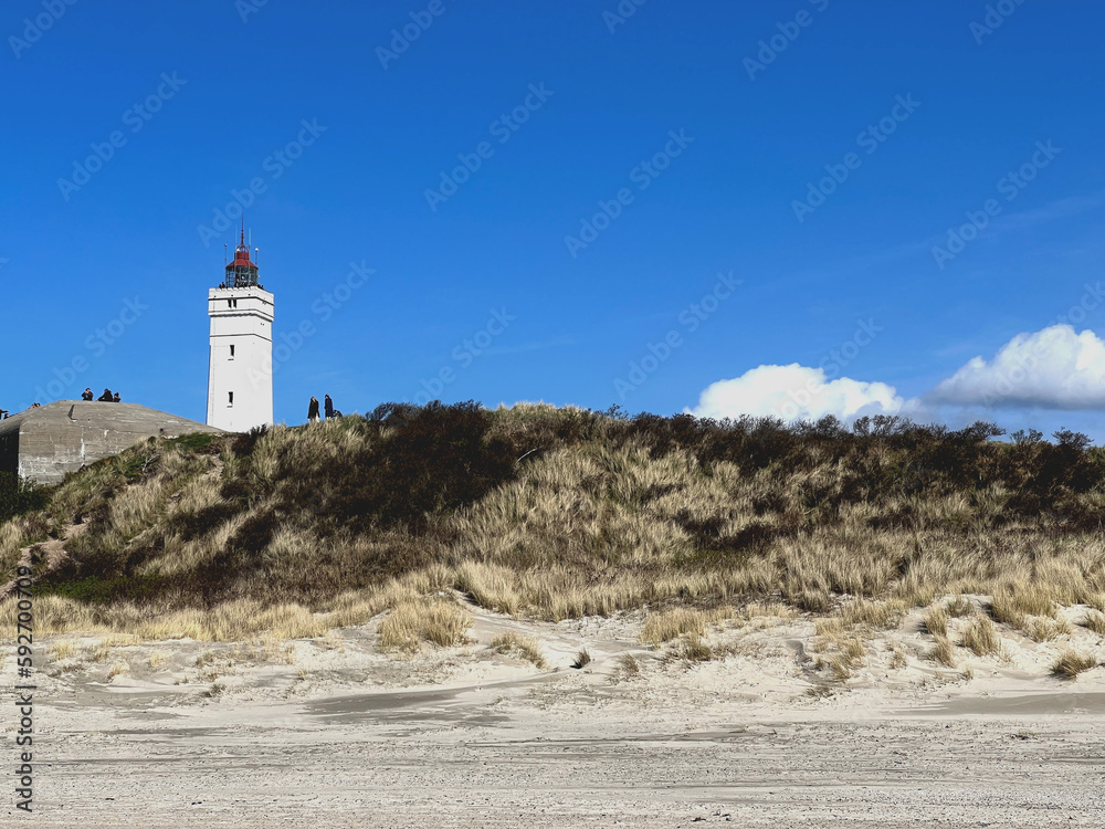 Leuchtturm und Dünen in Blaavand Dänemark 
