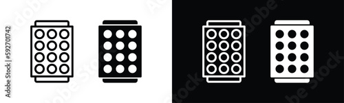 Cake mold icon vector. Cake, cookie and biscuit mold icon in line and flat style. Vector illustration
