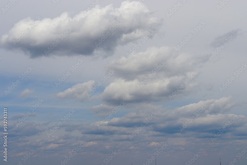 Fototapeta premium The white clouds in the sky.