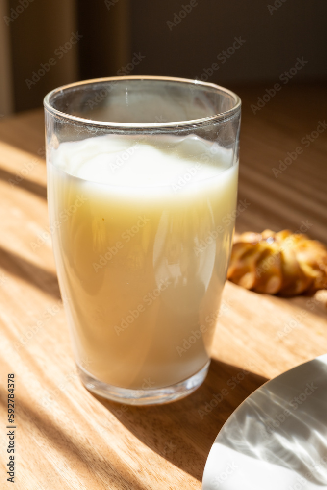 details of a glass of fresh milk, wallpaper with a drink for daily breakfast, nutritional supplement in a healthy diet details of a glass of fresh milk, wallpaper with a drink for daily breakfast, nutritional supplement in a healthy diet