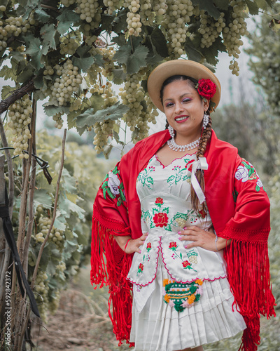 Wallpaper Mural Mujer Boliviana traje tipico de tarija  Torontodigital.ca