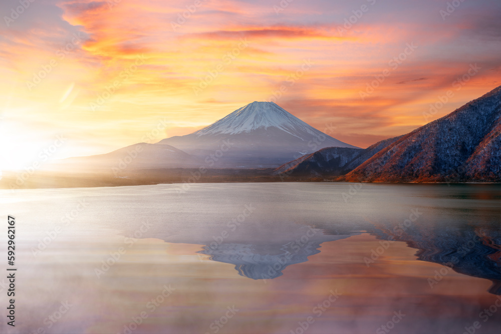 Lake kawaguchiko and Mount fuji morning mist sunrise light travel in japan