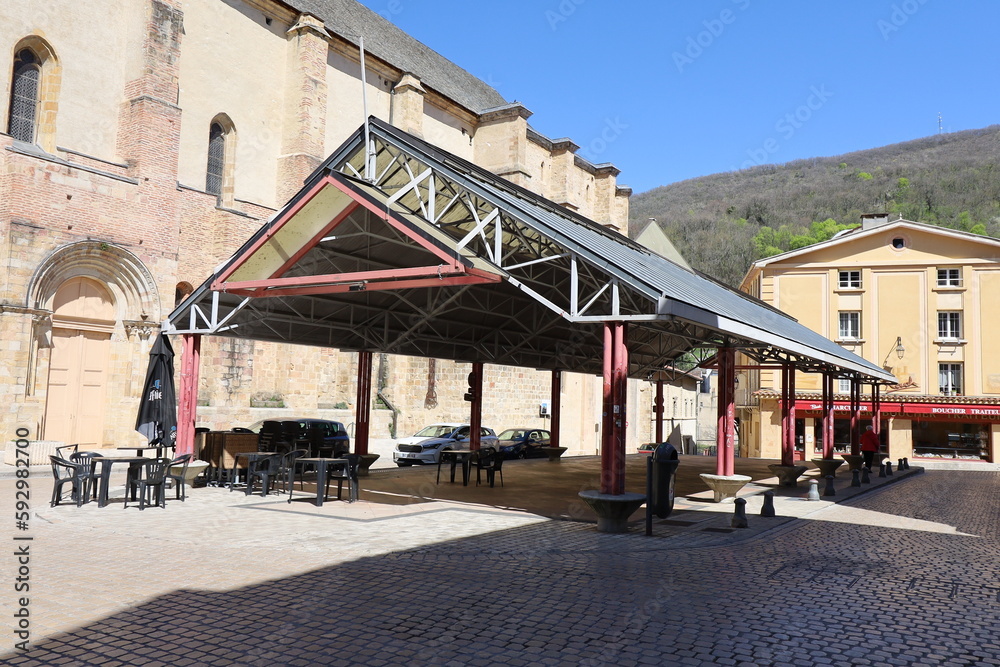Les anciennes halles Saint Volusien, halle du marché, ville de Foix, département de l'Ariège, France