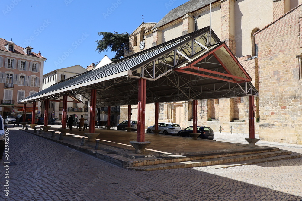 Les anciennes halles Saint Volusien, halle du marché, ville de Foix, département de l'Ariège, France