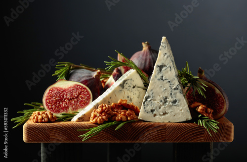 Blue cheese with figs, walnuts, and rosemary.