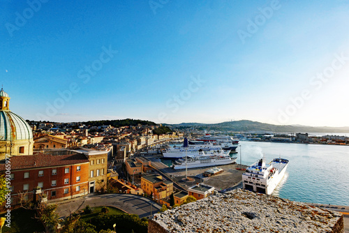 Photos Ancona Blick über den Hafen