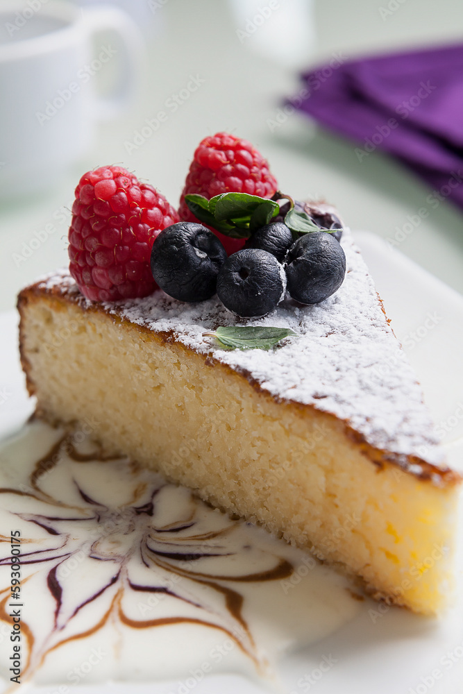Cake with berries and mint Cake with berries and mint