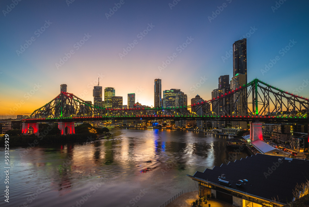 Obraz premium brisbane with story bridge in queensland, australia at night