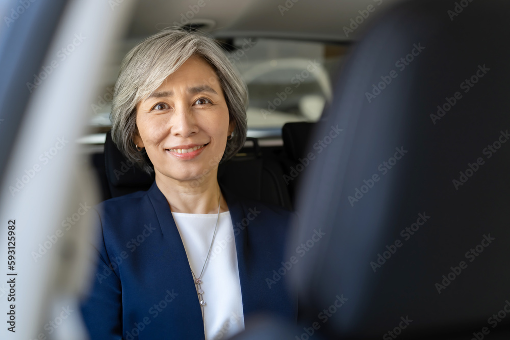 ビジネス・女性・車 ビジネス・女性・車
