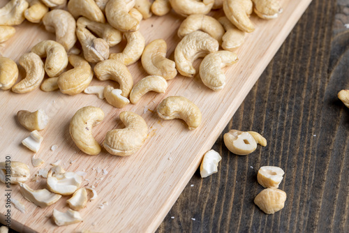 ready to eat and peeled cashew nuts