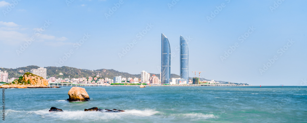 Obraz premium Scenery of Twin Towers and Sea Slow Door in Xiamen, Fujian, China