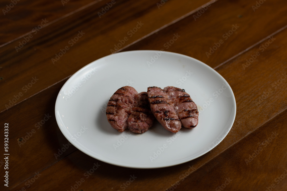 Linguiça grelhada Linguiça grelhada