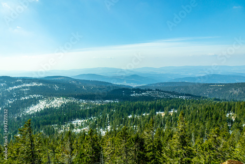 Fr  hlingswanderung im Bayrischen Wald vom Gro  en Arbersee zum Gro  en Arber Gipfel - Bayern - Deutschland