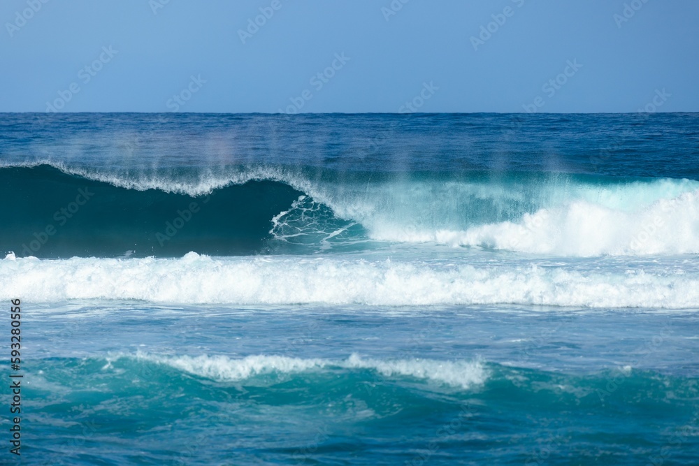 Wave crushing in the ocean