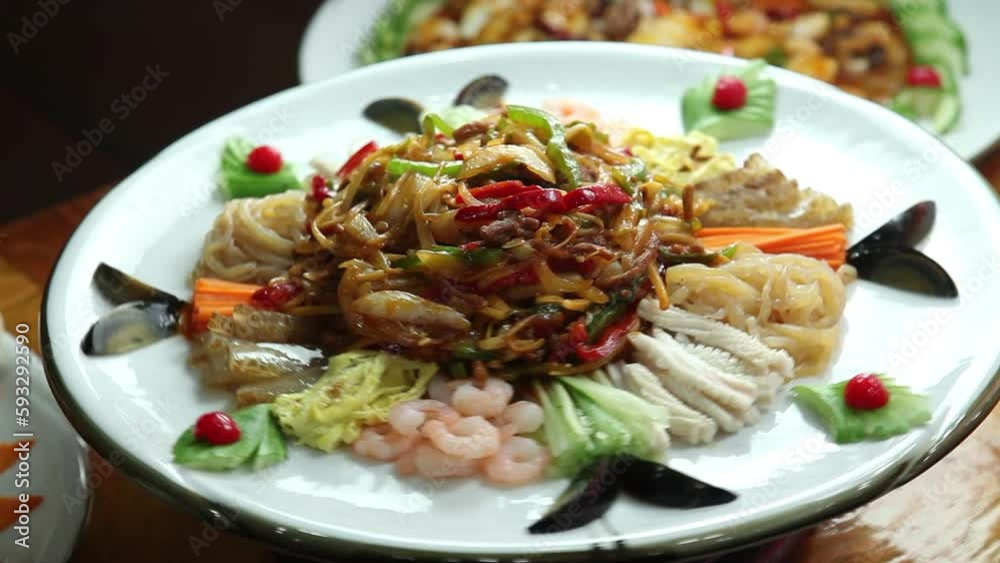 Filmed at a Chinese restaurant in Seoul in April 2019 Filmed at a Chinese restaurant in Seoul in April 2019