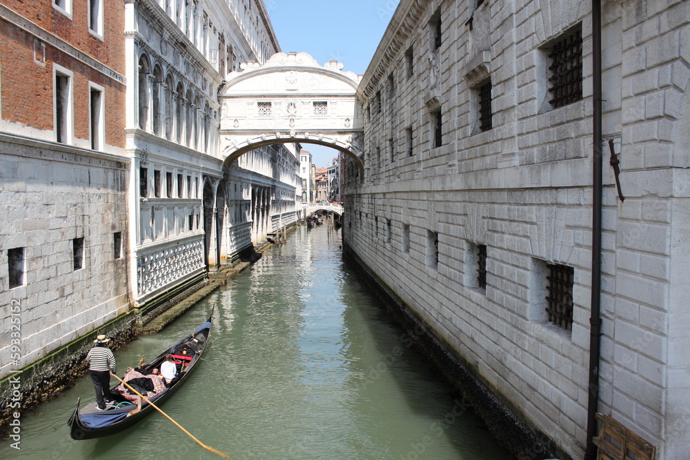 Fototapeta premium Canal de Venecia, Italia. 