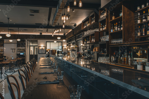Fototapeta Naklejka Na Ścianę i Meble -  Barra de un bar de vinos