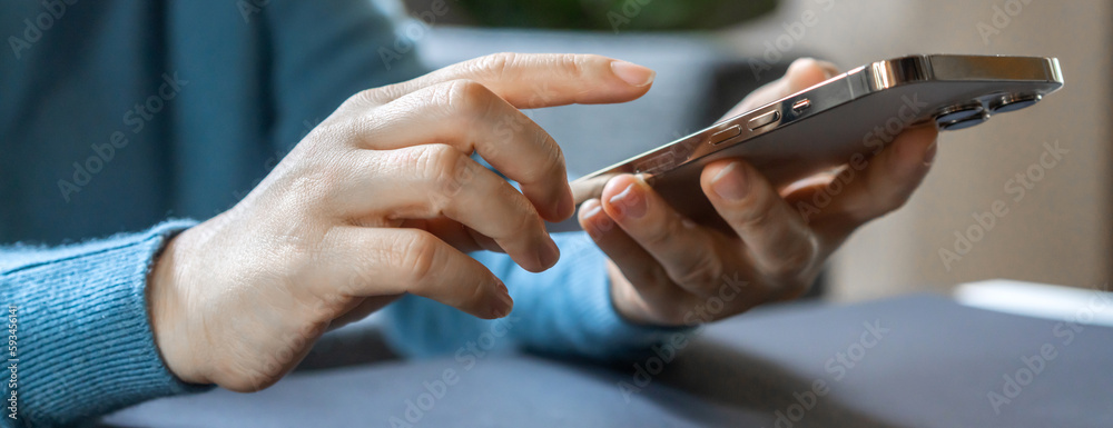 Obraz premium Concept of social media communication and digital online, people use smartphone playing, work, online social media, online marketing, technology, chat, post, like, follow at phone screen