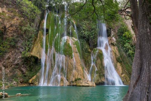 Fototapeta Naklejka Na Ścianę i Meble -  Waterfall in Mexico