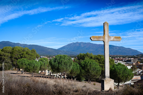Paisaje de Cardedeu y el Montseny desde la cruz de la colina de la Serreta . En la provincia de Barcelona, Cataluña, España photo