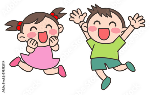 喜ぶ男女のかわいい子供