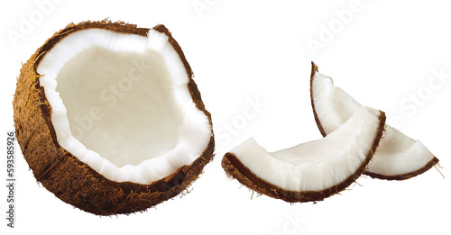 Pedaços de cocos quebrados em fundo transparente - fruta coco