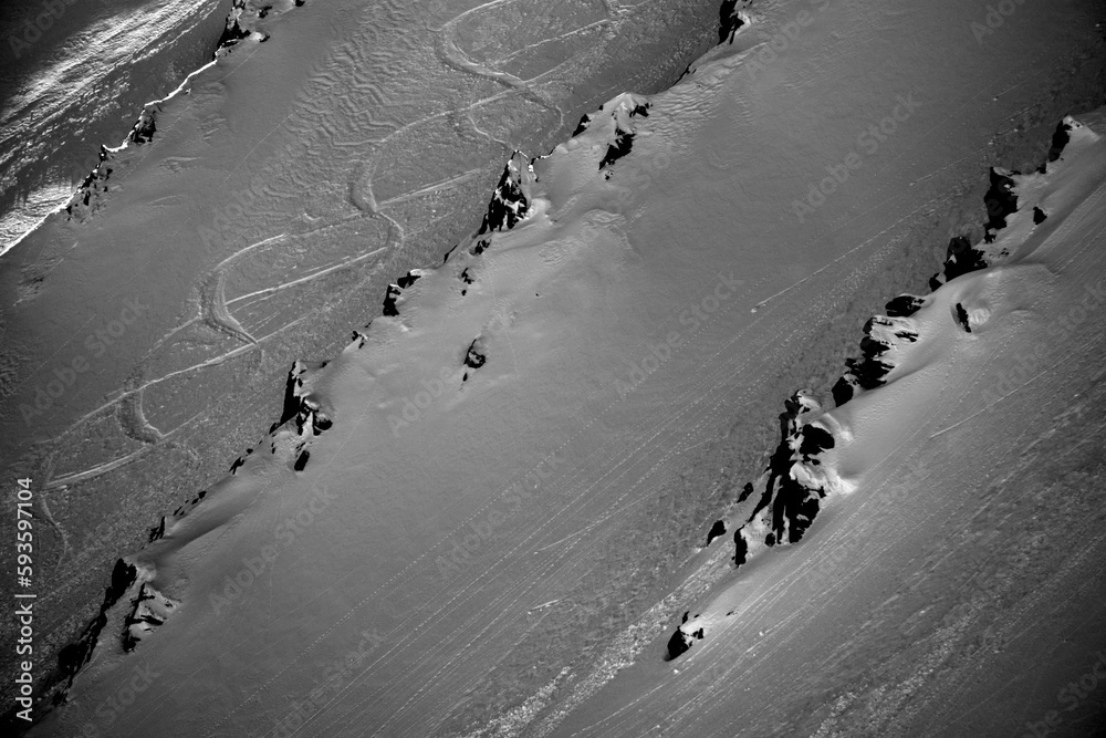 Ukrainian freeskier on Rebra peaks