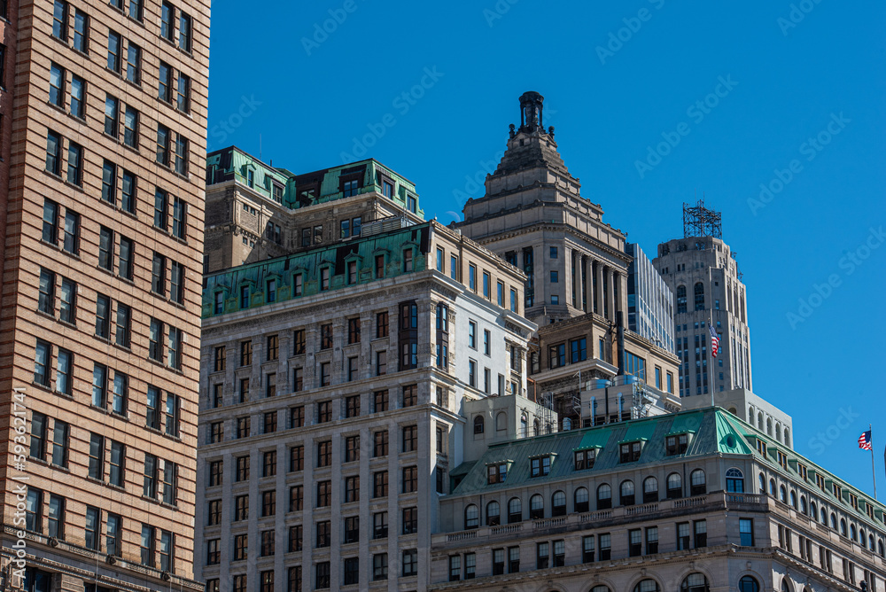 Obraz premium Manhattan, looking at the sky