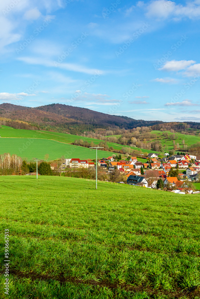 Obraz premium Eine frühlingshafte Radtour durch die Fachwerkstadt Schmalkalden mit all ihren Facetten - Thüringen - Deutschland